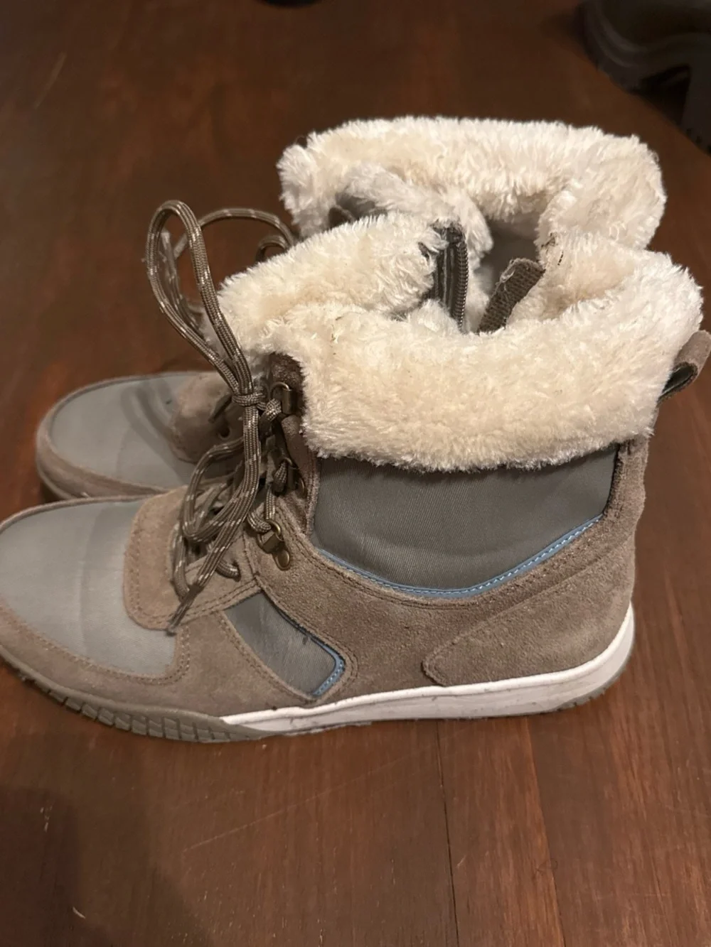 Vintage 1946 Light Taupe Faux-Fur Lined Winter Ankle Boots